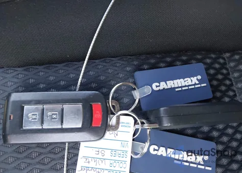 2018 Mitsubishi Outlander Se from USA, damaged, VIN JA4AD3A34JZ033044